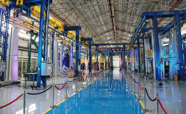 במפעל (צילום: התעשייה האווירית)