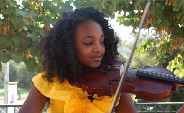 ביתניה בלאיי מספרת על האודישן ב"בית ספר למוסיקה" (צילום: מתוך "שישי בבוקר עם גלית ויואב", באדיבות ספורט 1)