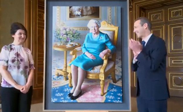 איך הגיבה המלכה אליזבת לפורטרט שלה?
