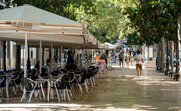 רחוב רמבלה בהוספיטלט דה יוברגאט (צילום: Cesc Maymo, Getty Images)