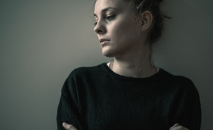 דיכאון, אישה עצובה (צילום: Photographee.eu, Shuterstock)