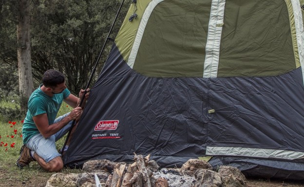 אוהל פתיחה מהירה של המותג קולמן (צילום: ליאור בלו)