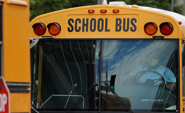 אוטובוס תלמידים ארה"ב בזמן קורונה (צילום: Mike Blake, רויטרס_)