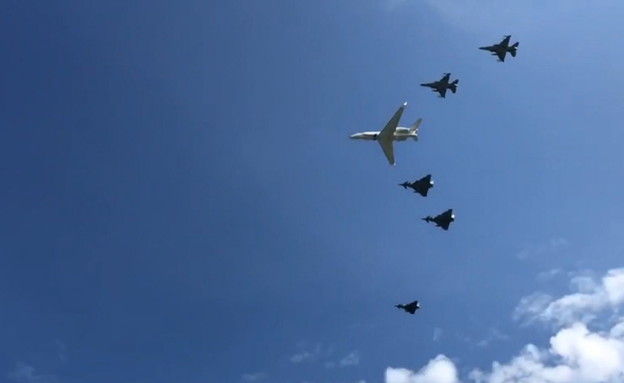 מטס חיל האוויר מעל דכאו