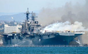 השריפה (צילום: Lt. John J. Mike/U.S. Navy, GettyImages)