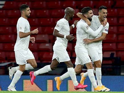 והנבחרת יצאה עם נקודה מגלאזגו (getty)