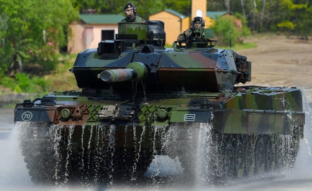 טנק זר (צילום: AFP, GettyImages)