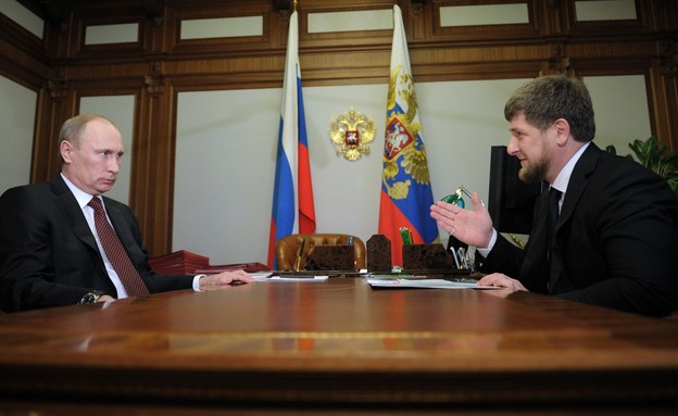 ולדימיר פוטין ורמזן קדירוב (צילום: ALEXEY DRUZHININ AFP, Getty Images)