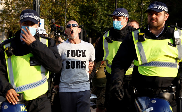 הפגנות בלונדון נגד הגבלות הקורונה (צילום: רויטרס)