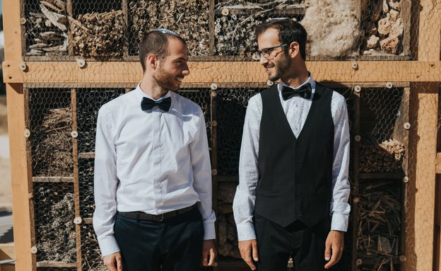 ערן ומשה ארגמן, פעילי חברותא ביום חתונתם (צילום: לבנה צילומים, אלבום פרטי)