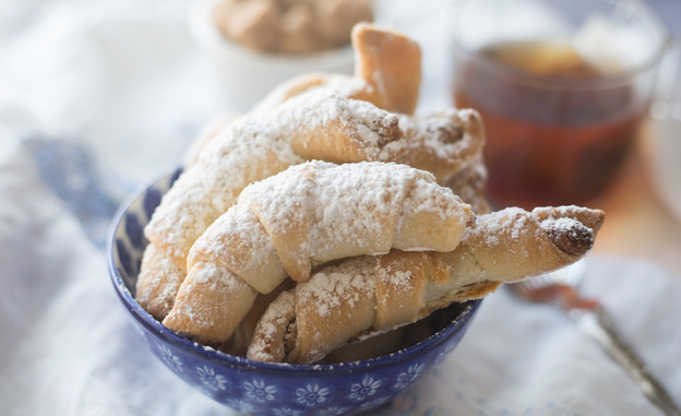 רוגלך אגוזים ותה