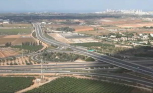 צילומי רחפן של כבישים ריקים בסגר (צילום: רון גפני - SkyPics.co.il)