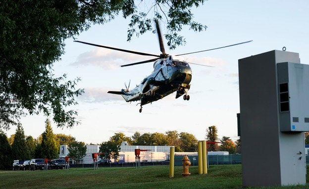 המסוק שפינה את טראמפ לבית החולים הצבאי (צילום: רויטרס)