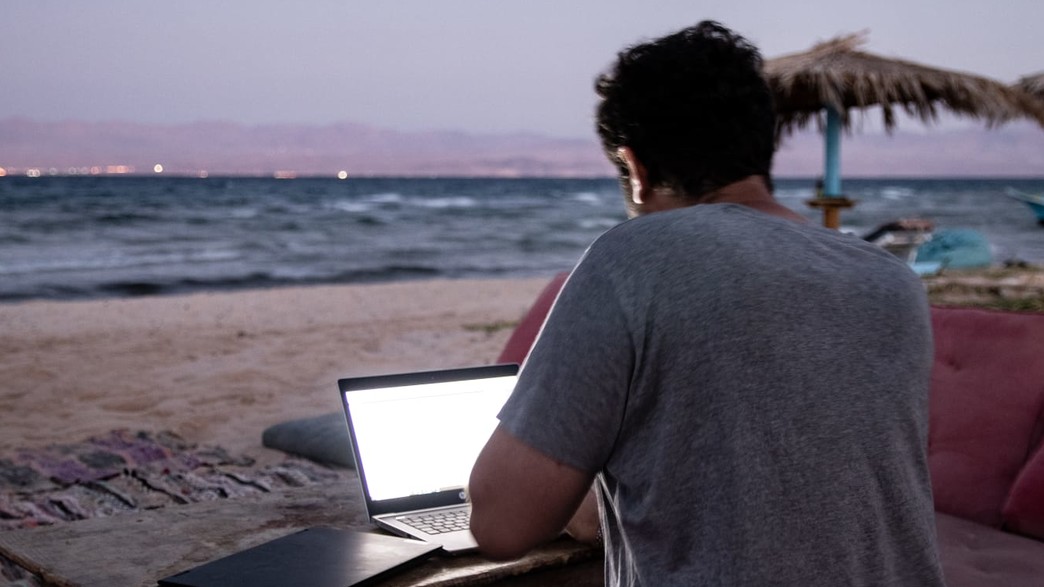 הישראלים שברחו מהסגר - וירדו לעבוד מהחושות בסיני הישראלים שברחו מהסגר - וירדו לעבוד מהחושות בסיני