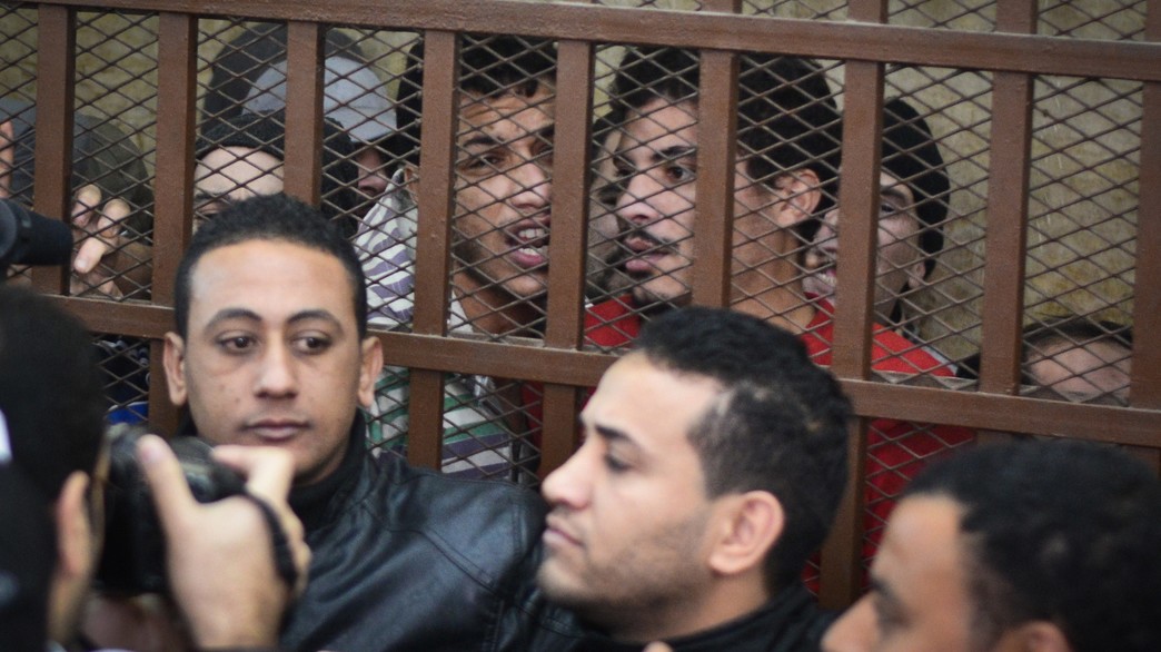 מעצר גברים שבילו בסאונה, 2015 (צילום: OHAMED EL-SHAHED/AFP, GettyImages)