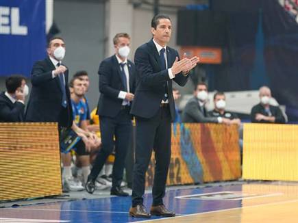 הפסד בכורה ליאניס העונה (יורוליג)