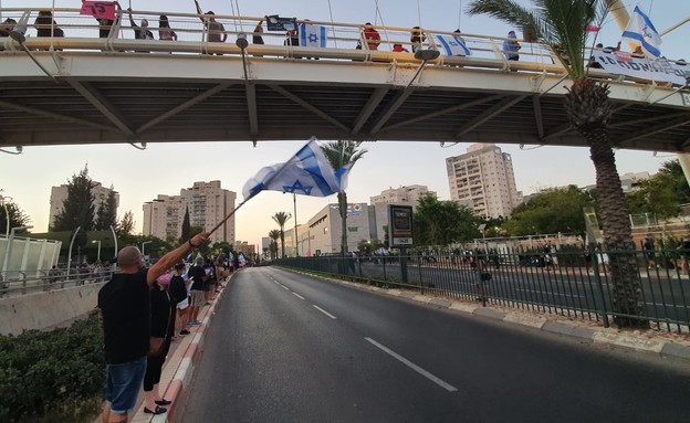 הפגנות נגד נתניהו בגבעתיים