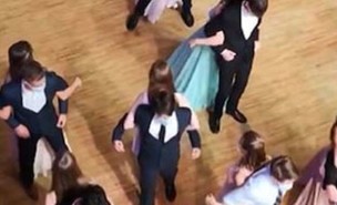 נשף ריקודים בקורונה (וידאו AVI: יוטיוב )