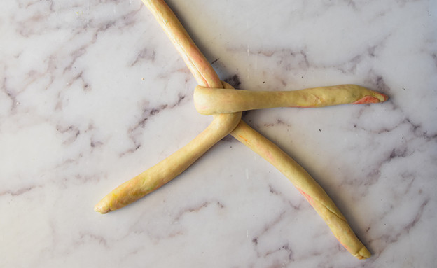 חלת סוכריות - לפני קליעה חלת סוכריות - לפני קליעה