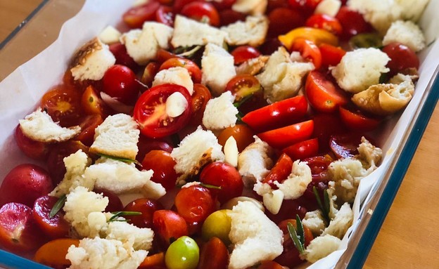 תבשיל שעועית ונקניקיות - ההרכבה