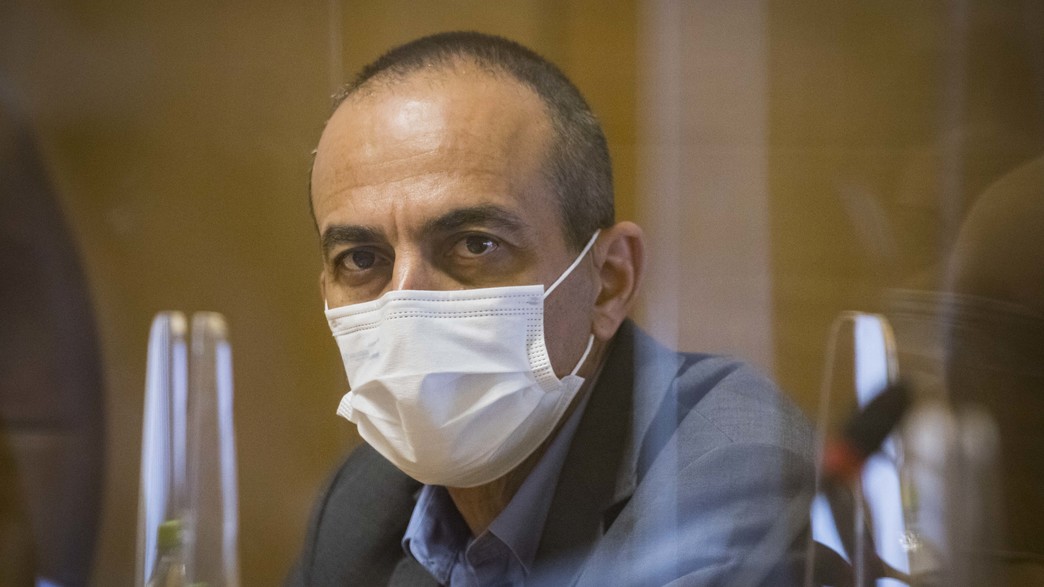 פרויקטור הקורנה פרופ' רוני גמזו פרויקטור הקורנה פרופ' רוני גמזו