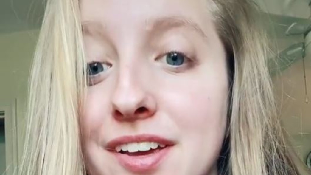 סטודנטית סטודנטית