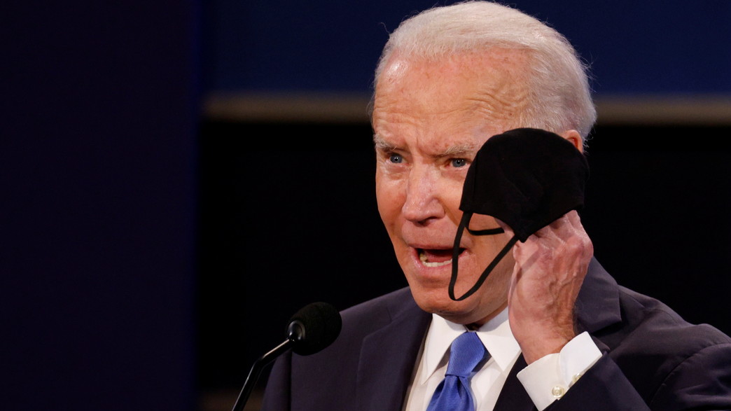 ביידן והמסכה. הלילה