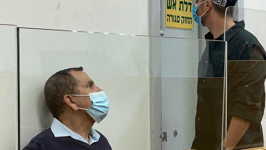 יעקב אדרי, ראש העיר והשר לשעבר החשוד בקבלת שוחד יעקב אדרי, ראש העיר והשר לשעבר החשוד בקבלת שוחד