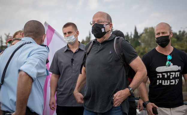 משה בוגי יעלון בצעדת המחאה (צילום: יונתן זינדל, פלאש/90 )