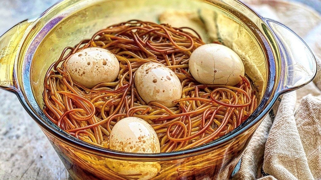 חמין מקרוני ועוף חמין מקרוני ועוף