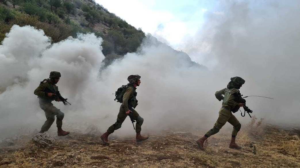 חיילי צנחנים באימון בחרמון
