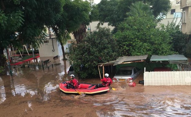 הצפות בבית פרטי בנס ציונה