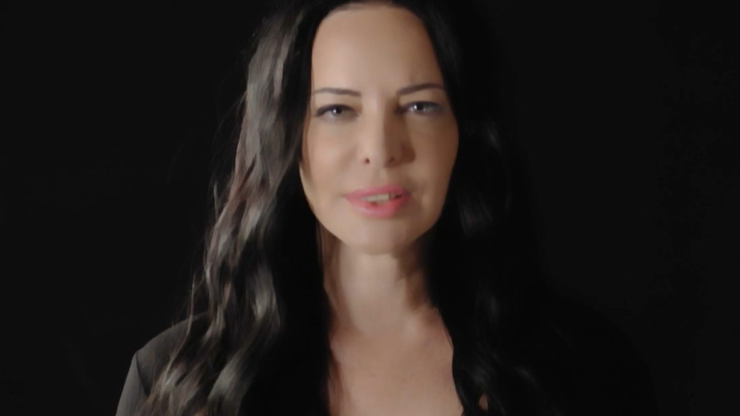 מיכל אמדורסקי במחאה נגד אלימות כלפי נשים מיכל אמדורסקי במחאה נגד אלימות כלפי נשים