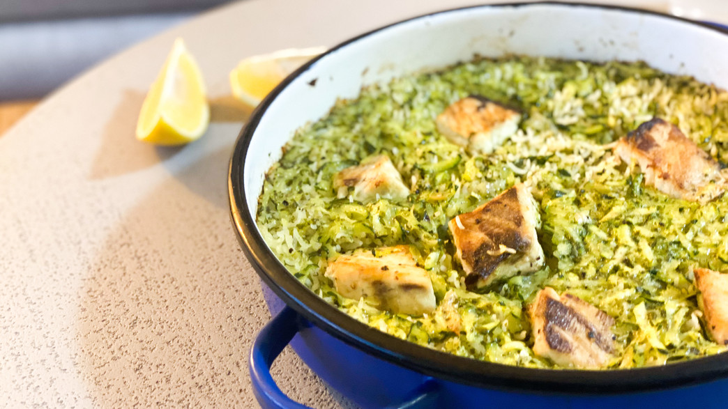 אורז, דג וירוקים בסיר אחד