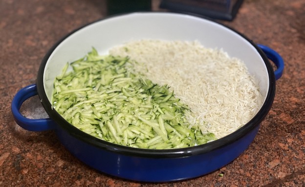 אורז, דג וירוקים בסיר אחד