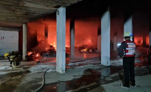 שרפה בבניין דירות בירושלים (צילום: דוברות כבאות והצלה)