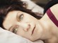 אישה שוכבת במיטה (אילוסטרציה: Jen Theodore, unsplash)