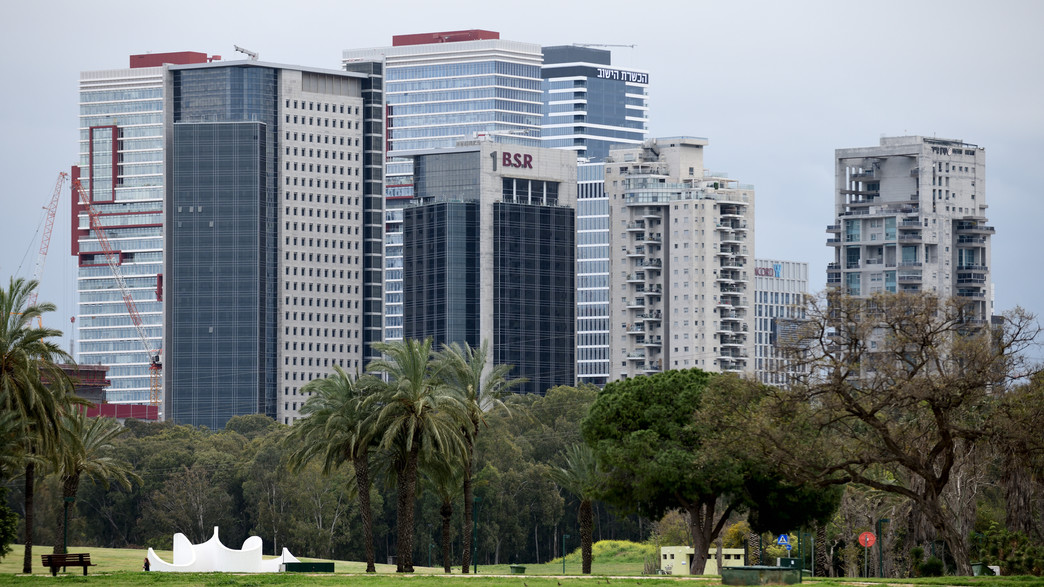 מתחם מגדלי משרדים בגבול בני ברק - רמת גן