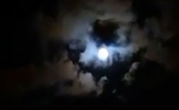 דמותו של מראדונה בשמיים (צילום: יוטיוב @YouTube TV Española 24/7)