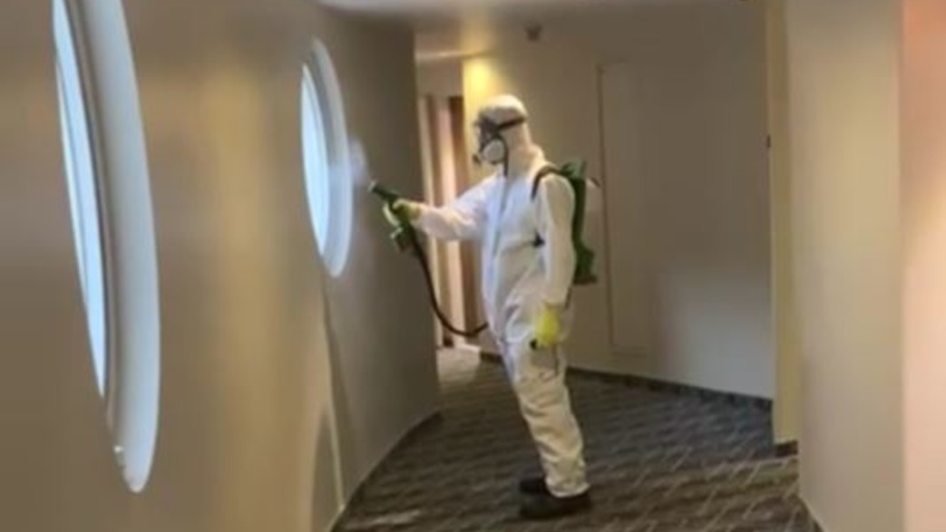 חיטוי המלון בים המלח בו נמצאו חולי הקורונה חיטוי המלון בים המלח בו נמצאו חולי הקורונה