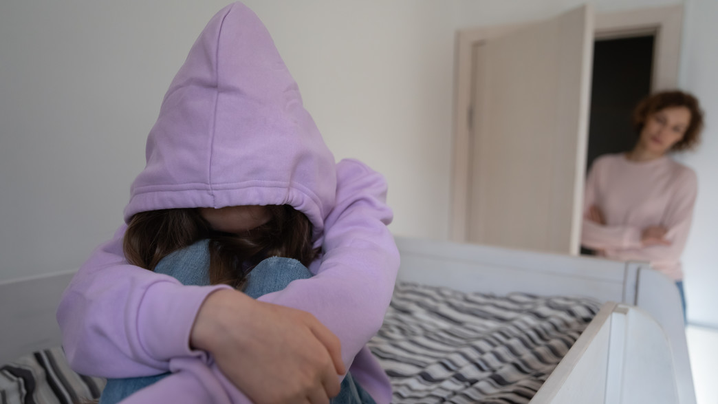 נערה בדיכאון