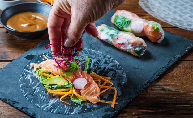 ספרינג רולס סלמון - ההרכבה