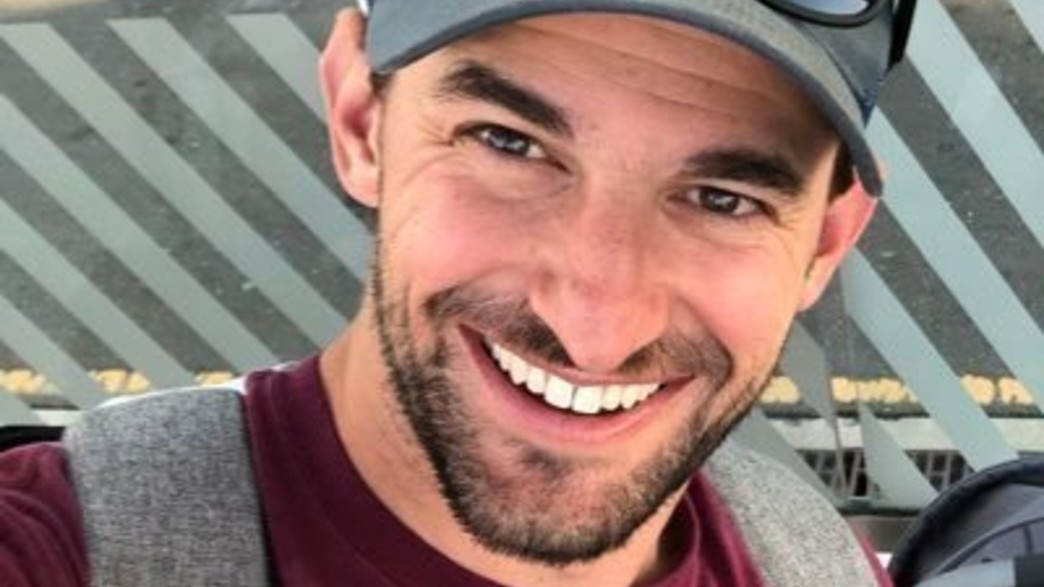 טיילור ניקולס טיילור ניקולס