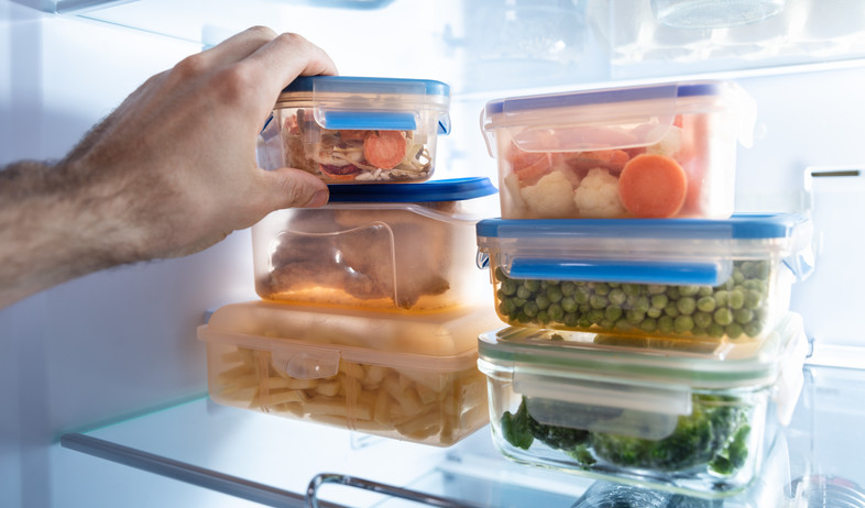 קופסאות אוכל במקרר (צילום:  Andrey_Popov, Shutterstock)