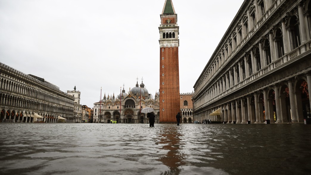 ונציה מוצפת דצמבר 2020 (צילום:  ANDREA PATTARO, AFP)
