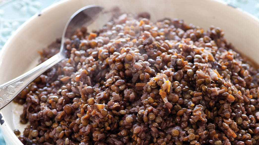 תבשיל עדשים שחורות