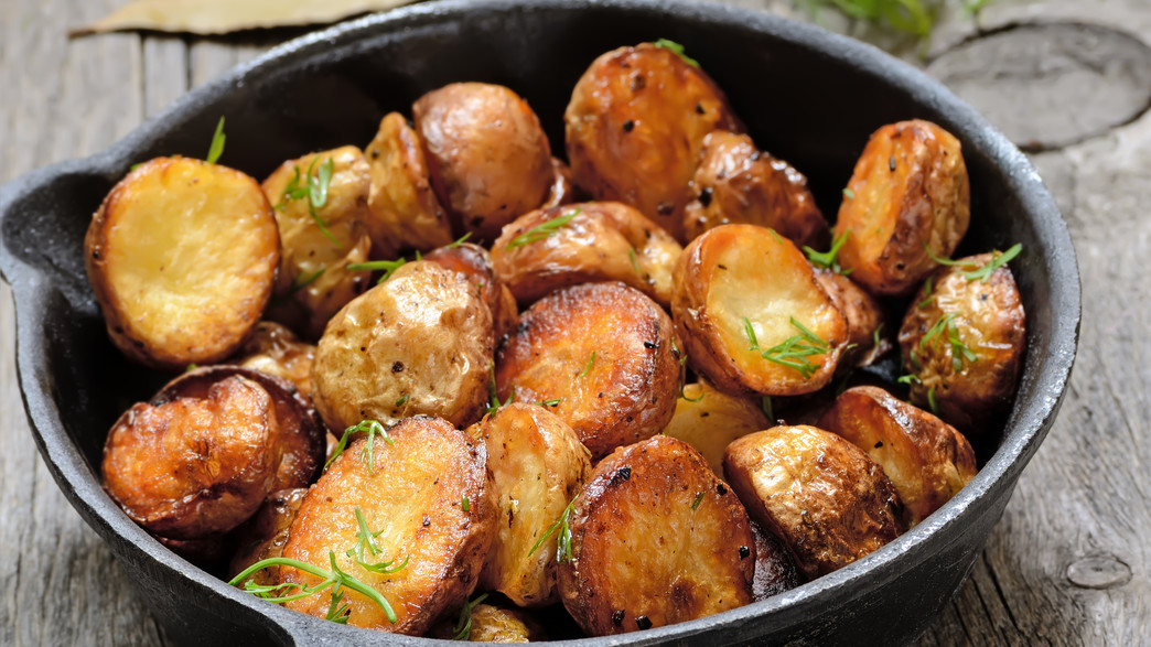 תפוחי אדמה נמסים לתוך עצמם