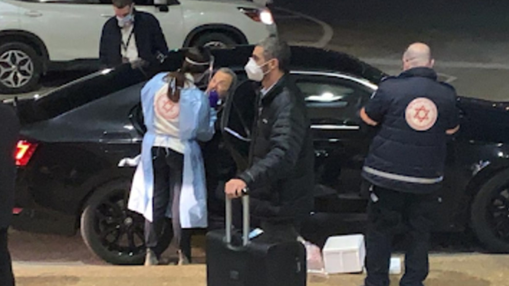 ברק חוזר מלונדון ברק חוזר מלונדון