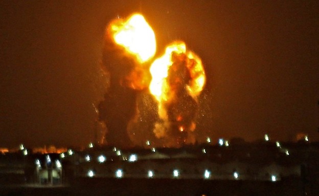 הפצצה במבצע (צילום: ABED RAHIM KHATIB/AFP, GettyImages)
