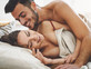 זוג נהנה במיטה (צילום:  AlessandroBiascioli, shutterstock)